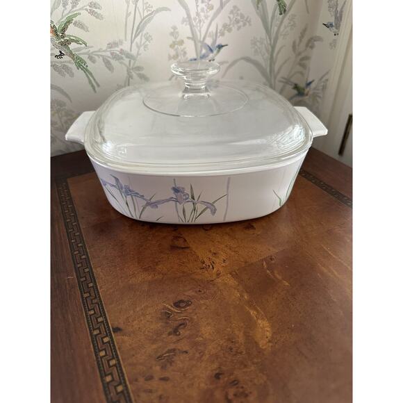 Corning Ware Casserole Dish A-2-B Shadow Iris 2 Liter with Pyrex Lid 4 lbs - Picture 1 of 8